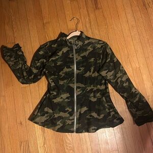 Fit and flare zip up top camo